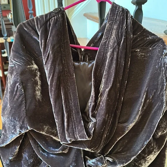 Velvet hooded cinch waist jacket - Picture 3 of 6